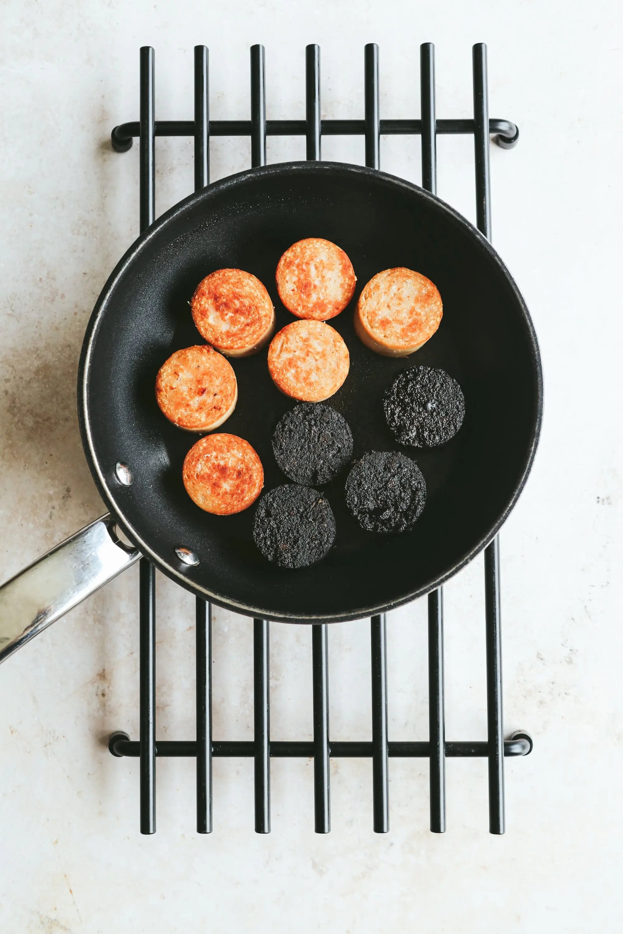 IBB B&W Puddings 8oz (8 Pack) image 1